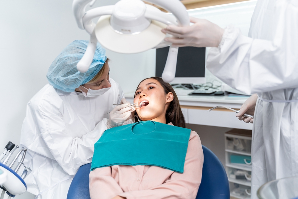 dry socket after extraction causes symptoms and prevention
